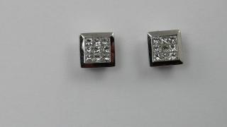 Boucles d'oreilles pavage diamants calibrs