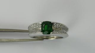 Bague Tsavorite pavage Diamants Piece unique