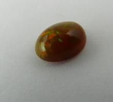 Pierres précieuses et pierres fines de couleurs Opale