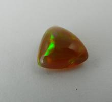 Pierres prcieuses et pierres fines de couleurs Opale