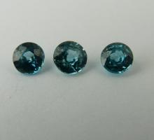 Pierres précieuses et pierres fines de couleurs Zircon bleu du CAMBODGE