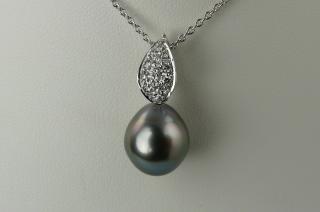 Pendentif perle grise de Tahiti et diamants