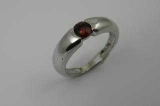 Bague grenat rouge