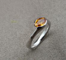 Bagues pierres de couleurs fines et prcieuses Bague saphir orange