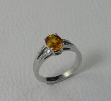 Bagues pierres de couleurs fines et prcieuses Bague Saphir jaune et diamants