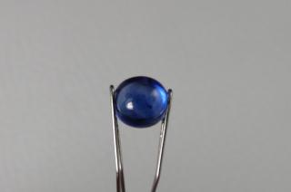 Saphir cabochon 
